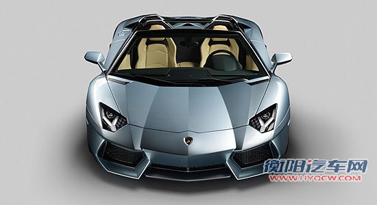 Aventador LP 700-4 Roadster亮相