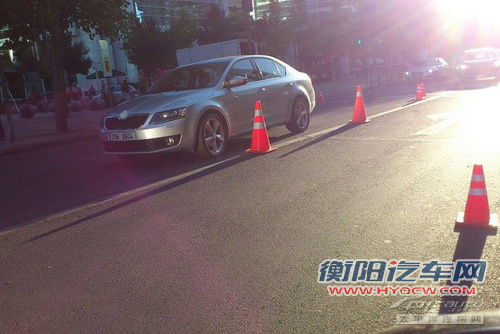 换代斯柯达明锐终定妆 曝官图拍摄现场