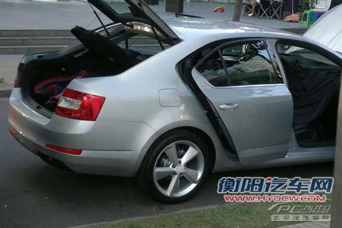 换代斯柯达明锐终定妆 曝官图拍摄现场