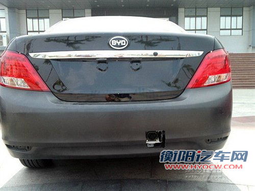 或2013年上市 比亚迪秦量产版谍照曝光 汽车之家