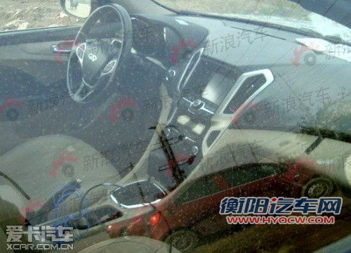 或明年上半年上市 奇瑞A4路试谍照曝光