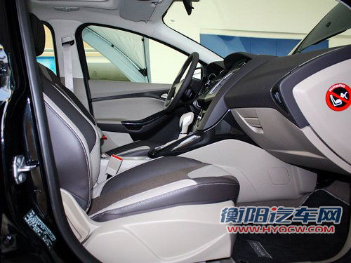 长安福特  新福克斯两厢 1.6 AT 副驾驶座椅正视图