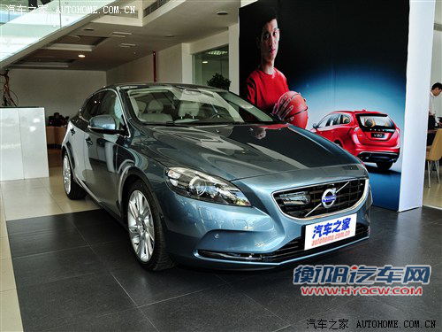 沃尔沃沃尔沃(进口)沃尔沃V402013款 基本型