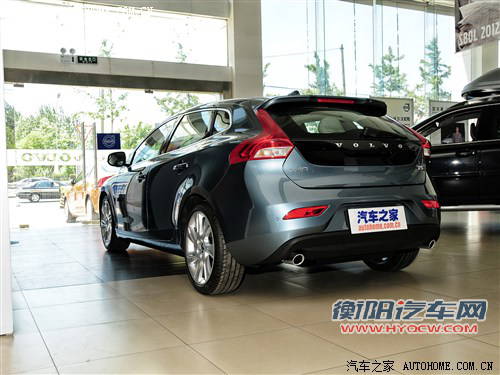 沃尔沃沃尔沃(进口)沃尔沃V402013款 基本型