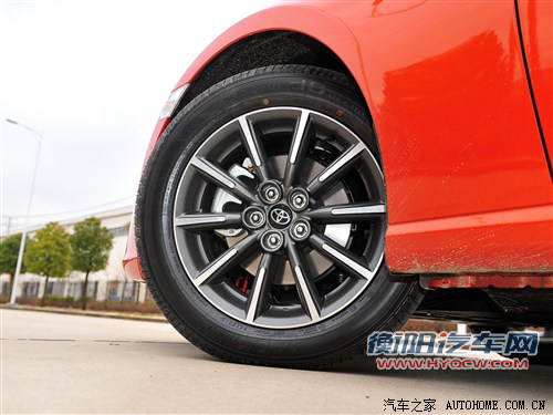 丰田丰田(进口)丰田862013款 自动基本型