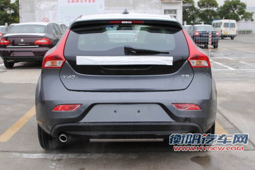 全新沃尔沃V40抵达港口  中国版实车曝光
