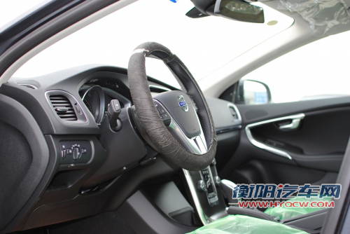 全新沃尔沃V40抵达港口  中国版实车曝光