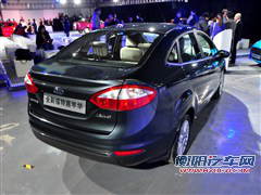 福特长安福特嘉年华2013款 三厢 1.5L 自动旗舰型