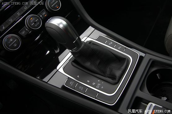 国产高尔夫7量产版首曝 尺寸或加长70mm