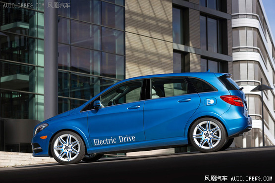 奔驰B电动车正式发布 续航里程200公里