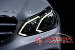 2014款奔驰E级四门轿车版