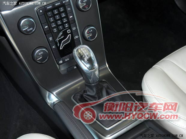 沃尔沃沃尔沃(进口)沃尔沃V402013款 2.0T T4 智雅版
