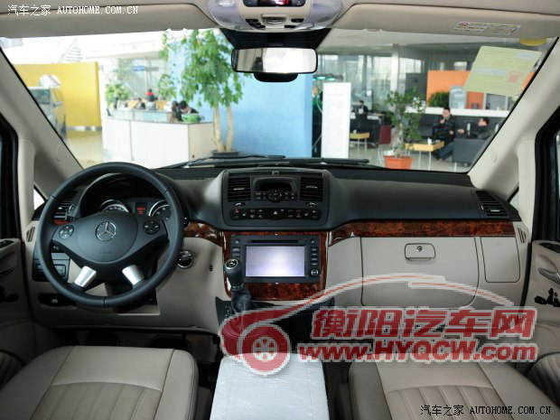 奔驰福建奔驰唯雅诺2013款 3.0L 领航版