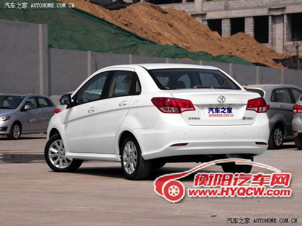 北京汽车北京汽车北京汽车E系列2013款 三厢 1.5L 自动乐尚版