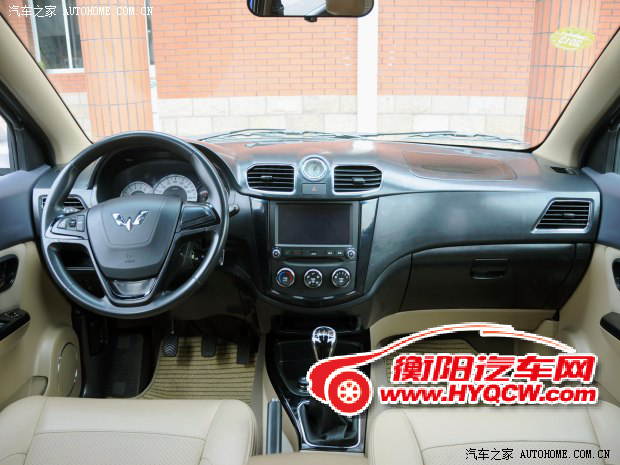 五菱汽车上汽通用五菱五菱宏光2013款 1.5L基本型