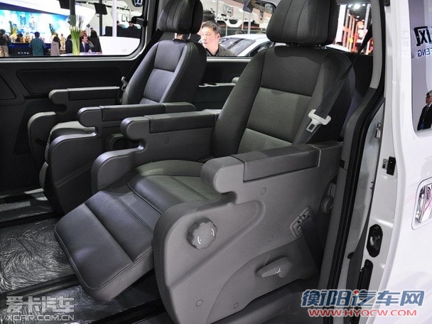 东风风行2013款风行CM7