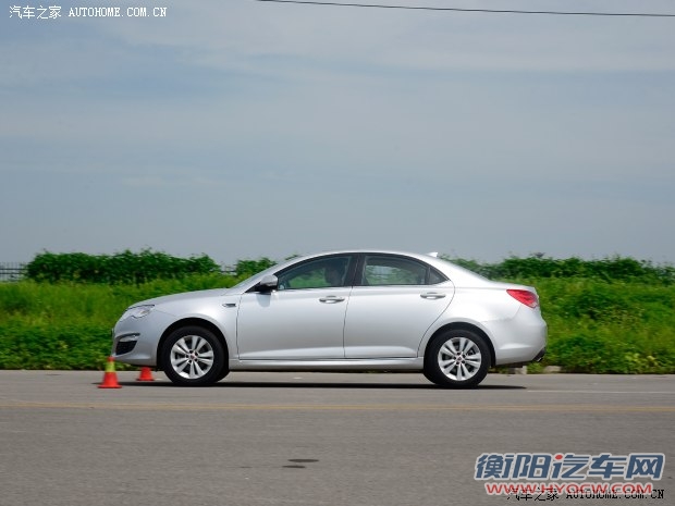 荣威上汽集团荣威5502013款 550S 1.8L 自动启臻版