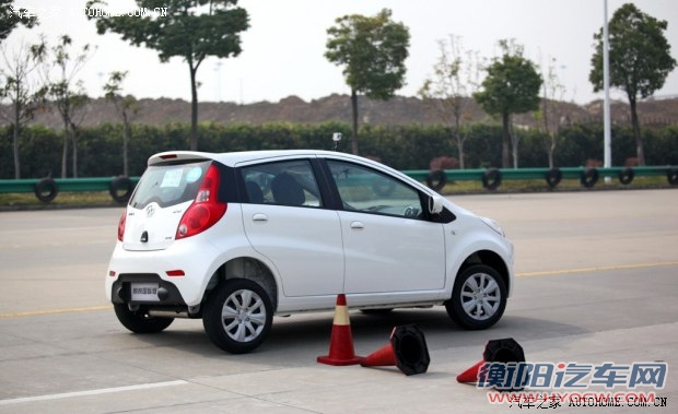 江淮江淮汽车悦悦2013款 1.0L 豪华型