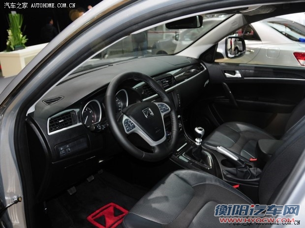 众泰众泰汽车众泰T6002014款 1.5T 手动尊贵型