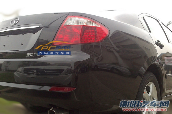 东南戈蓝实车照