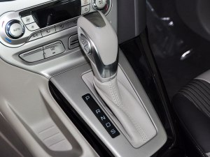 福克斯 2012款 两厢 1.6L AT风尚型