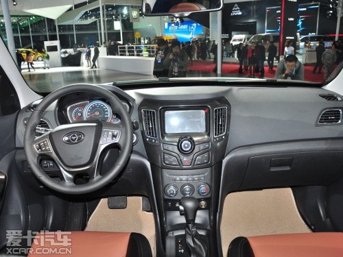 海马汽车2013款海马S7