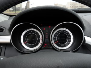 奔腾一汽奔腾奔腾X802013款 2.3L 自动旗舰型