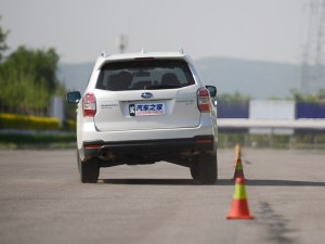 斯巴鲁斯巴鲁森林人2013款 2.0T 自动尊贵导航版