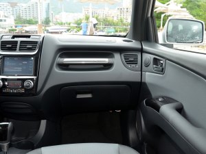 起亚东风悦达起亚狮跑2013款 2.0L 自动两驱版Premium