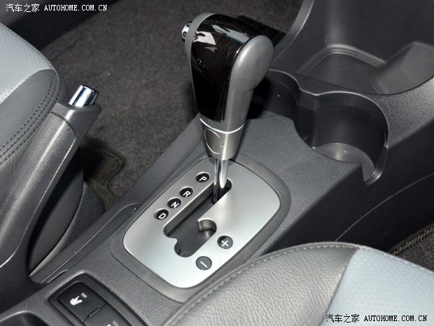 起亚东风悦达起亚狮跑2013款 2.0L 自动两驱版Premium