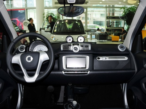 smartsmartsmart fortwo2013款 1.0T 硬顶激情版