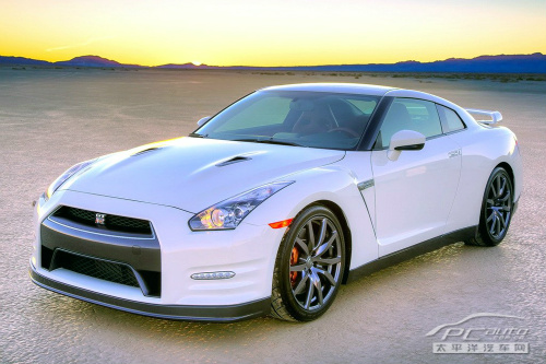 2014款日产GT-R官图
