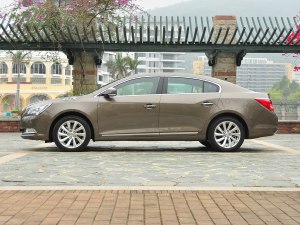 别克通用别克君越2013款 3.0L SIDI V6智享旗舰型