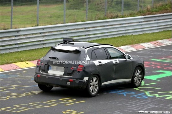 全新奔驰GLA量产版谍照曝光 或9月发布 