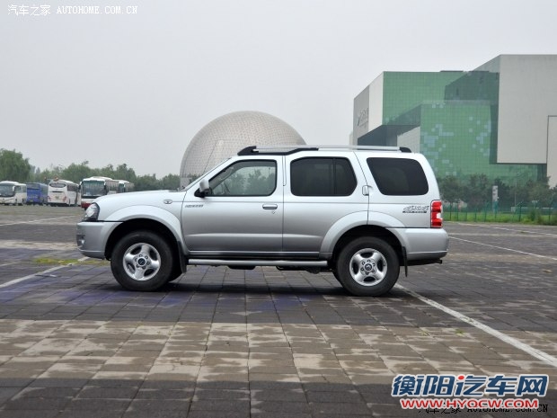 东风风度郑州日产奥丁2013款 2.5T 手动四驱豪华版