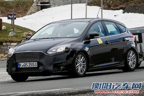 新款福克斯实车曝光 采用马斯顿马丁前脸