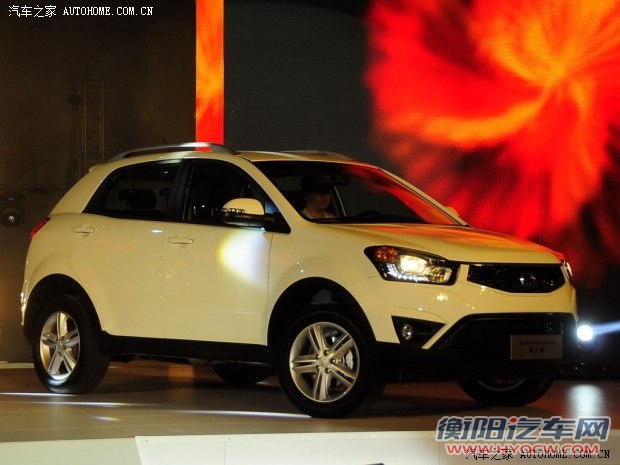 双龙双龙汽车柯兰多2014款 2.0L 汽油四驱自动豪华导航版