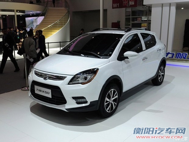重庆力帆 力帆X50 2014款 1.5L CVT尊贵型
