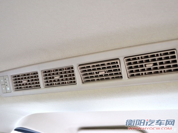 上汽通用五菱 五菱宏光V 2015款 1.5L基本型