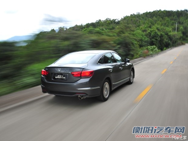 东风本田 思铂睿 2015款 2.0L 尊贵版