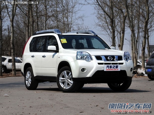 东风日产 奇骏 2012款 2.5L 手动豪华版 4WD