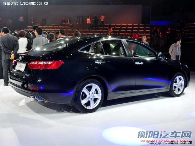 一汽奔腾 奔腾B70 2014款 2.0L 手动舒适型
