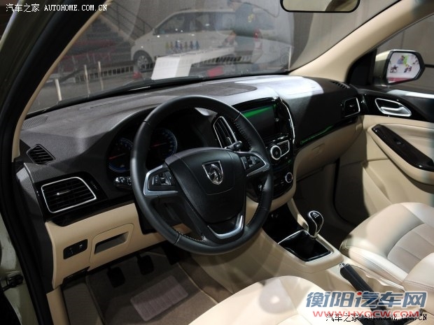 上汽通用五菱 宝骏730 2014款 1.5L 手动豪华型 7座