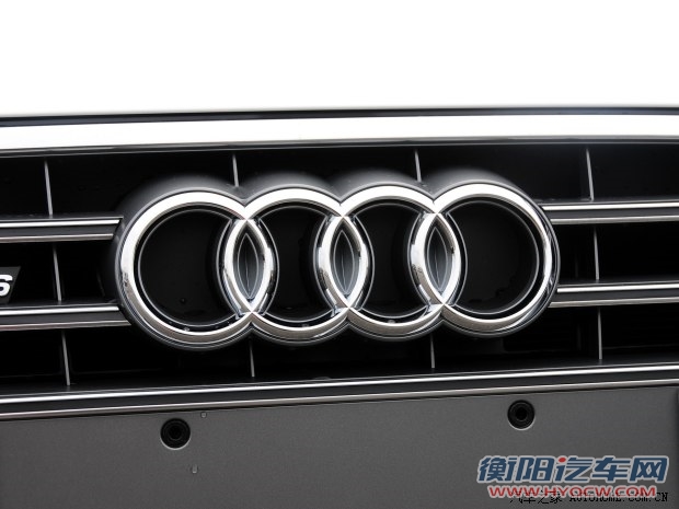 奥迪(进口) 奥迪S6 2013款 S6 4.0TFSI