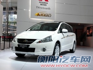 三菱(进口) 格蓝迪 2009款 2.4 六座精英版