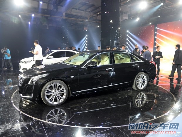 上汽通用凯迪拉克 凯迪拉克CT6 2015款 基本型