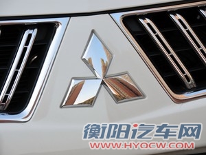 三菱(进口) 帕杰罗·劲畅(进口) 2011款 3.0L 豪华导航版