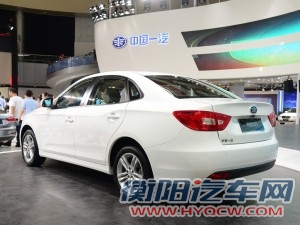 一汽奔腾 奔腾B30 2015款 基本型