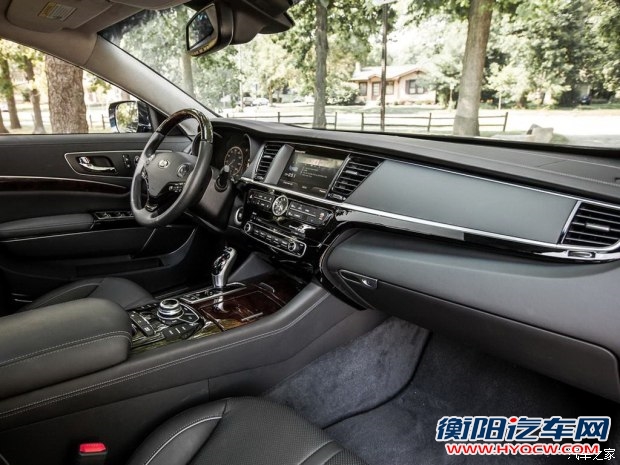 起亚(进口) 起亚K900 2015款 基本型