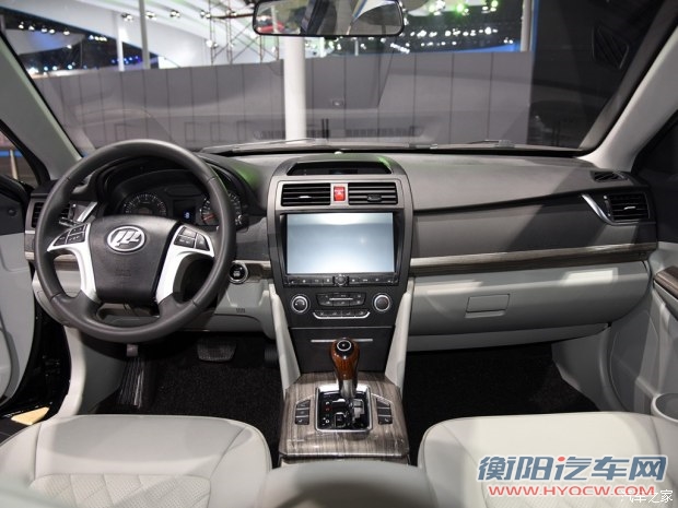 重庆力帆 力帆820 2015款 2.0TFDI 基本型